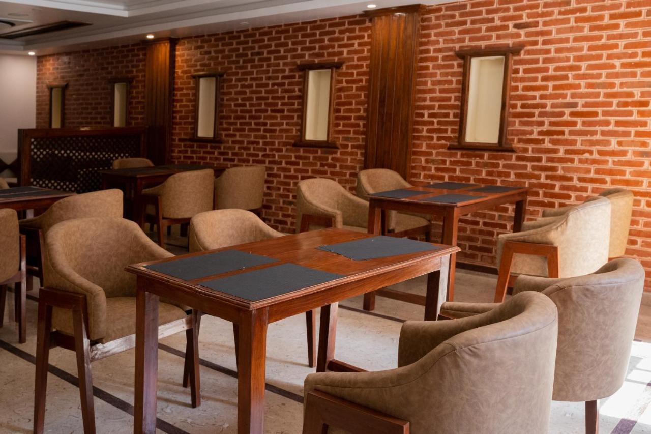 Hotel Kailash Kutee Kathmandu Buitenkant foto